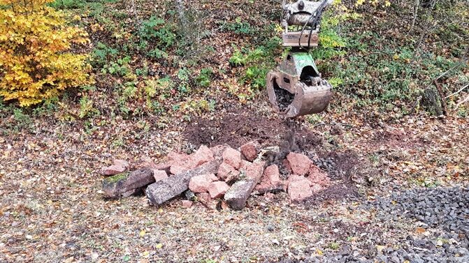 Abbruch und Wiederherstellung der Asphaltdecke am Bahnübergang BÜ55 – LBM Worms