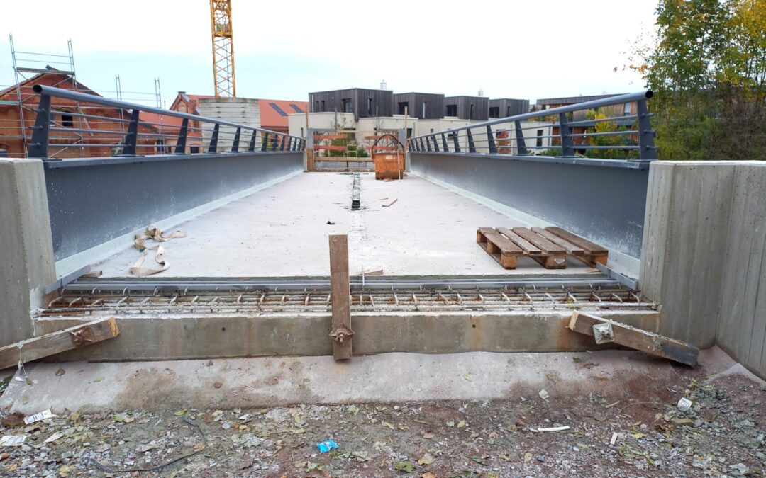 Stützwand und Rad-/Gehwegüberführung – Merowingerstraße, Landau